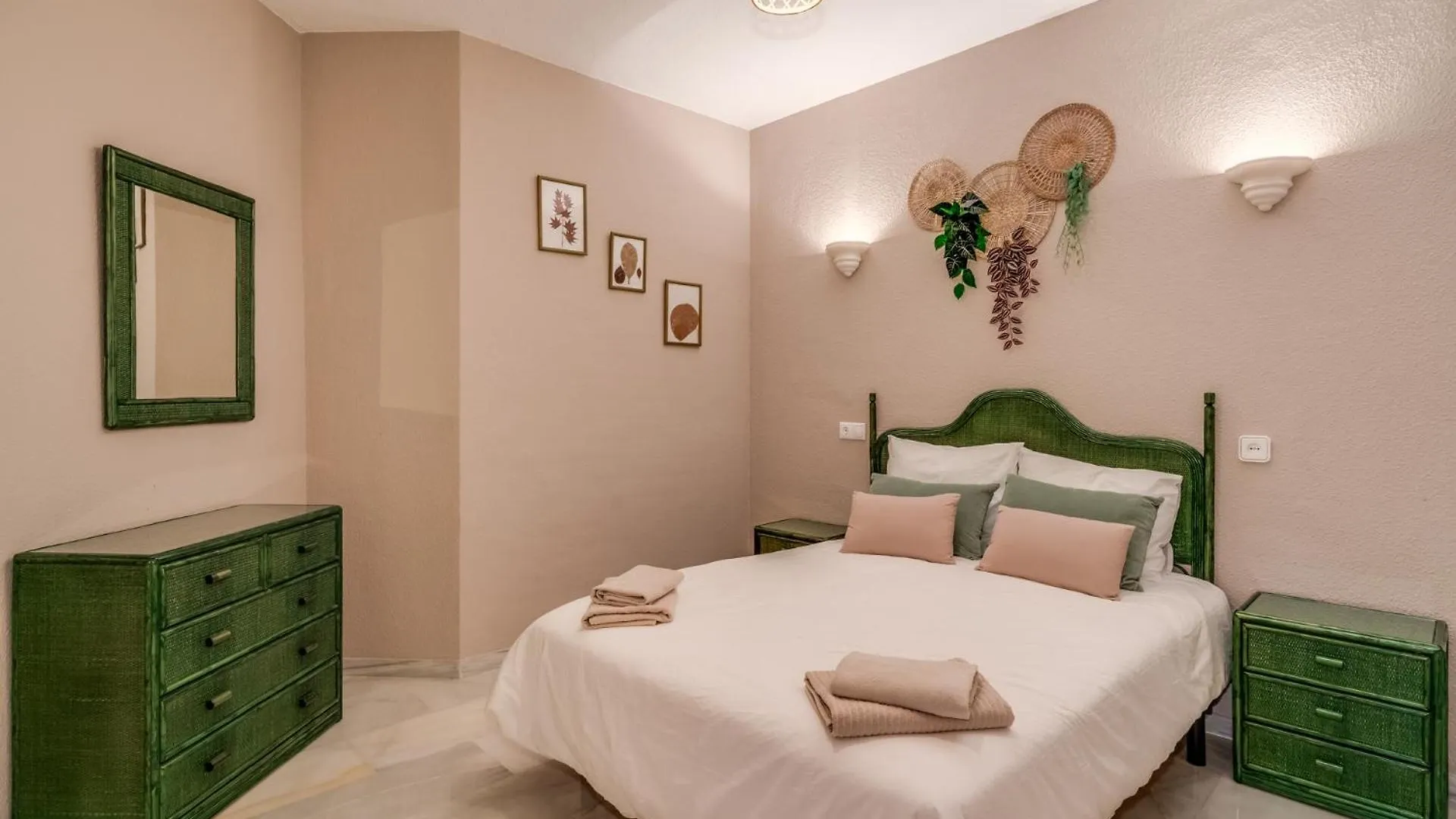 מיחאס Geweldig Appartement Met Zeezicht!