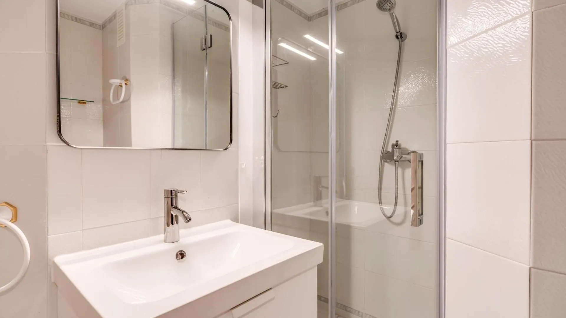 מיחאס Geweldig Appartement Met Zeezicht! דירה