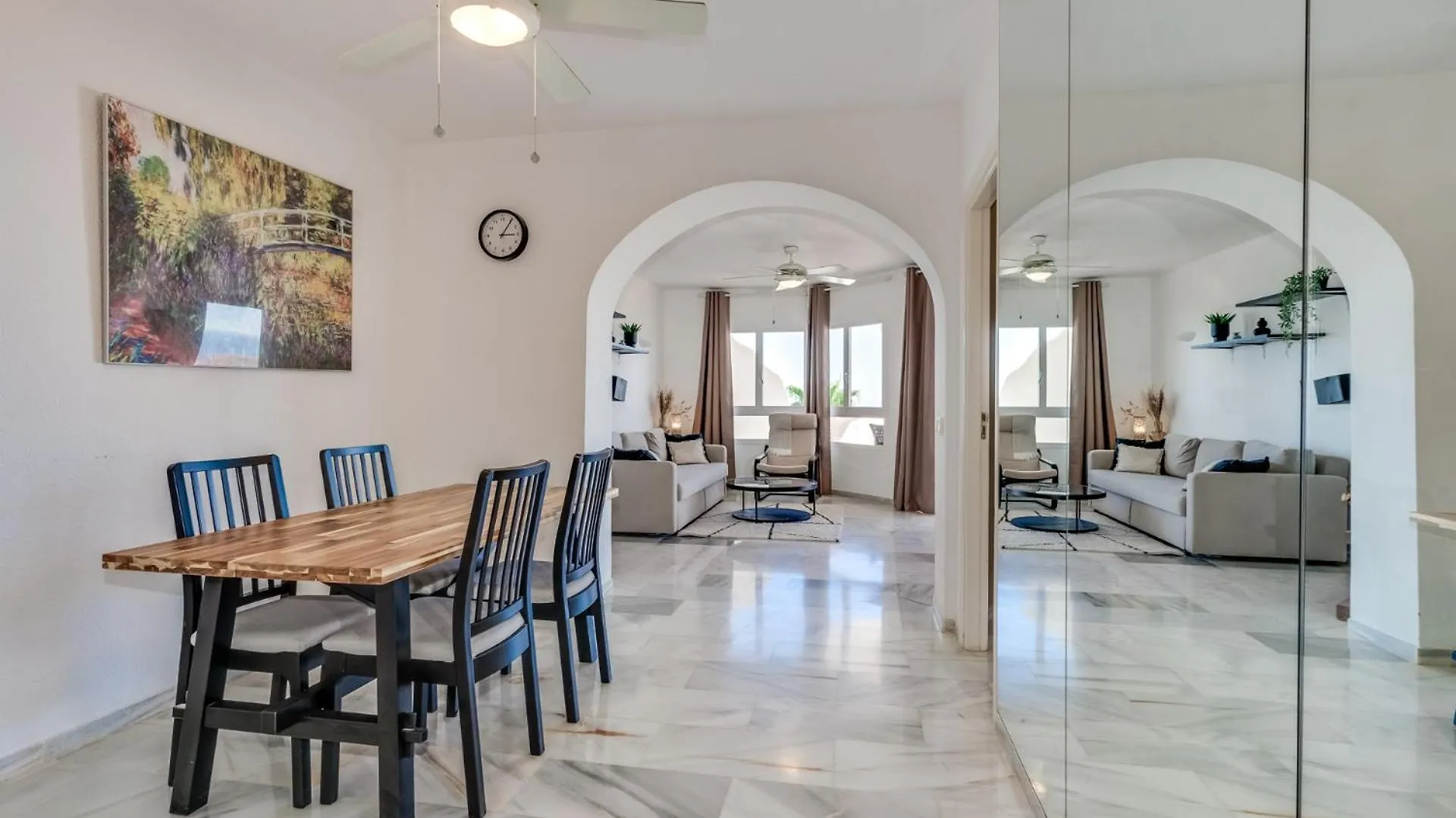 מיחאס Geweldig Appartement Met Zeezicht!